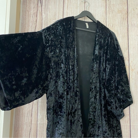 Free People Womens Black Velvet Robe size Small - Picture 4 of 12